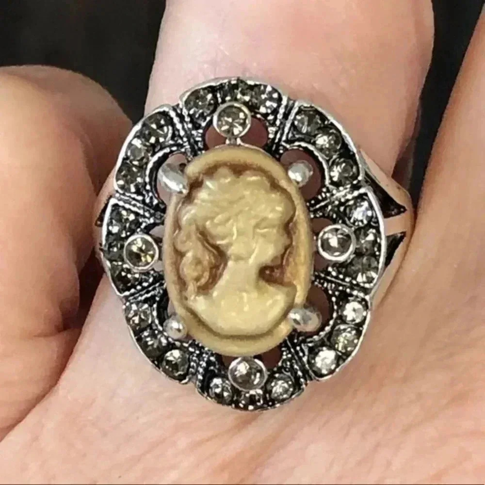 Beige Tan Brown Jeweled Vintage Style Cameo Lady Portrait Crystal Silver Ring